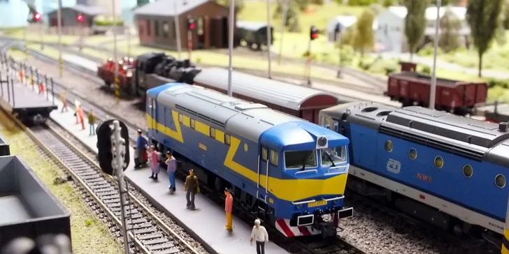Vstup do největšího modelového kolejiště v ČR a dvě fotky na památku