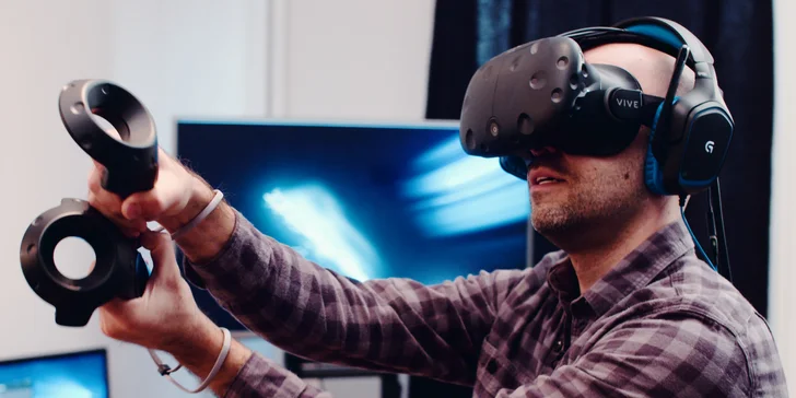 Hodina virtuální reality pro 2-4 hráče na 2 konzolích: výběr ze 140 her