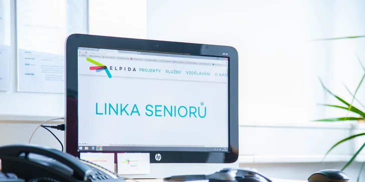 Nikdo na své trápení nemá být sám: přispějte na provoz krizové linky pro osamělé seniory
