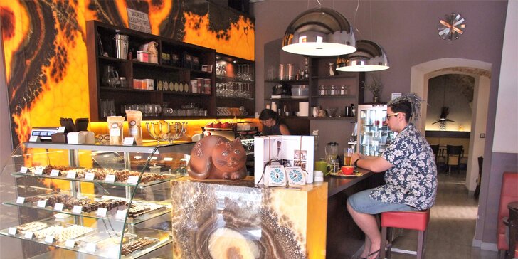 Otevřený voucher do kavárny U Mlsného kocoura: káva, dortíky i zmrzlina
