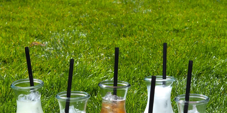 Osvěžení a vyhlídka: Aperol Spritz nebo limonáda a vstup do observatoře v Žižkovské věži