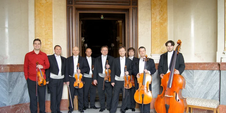 Procházky uměním: Vstupenka na koncert V objetí virtuózních smyčců