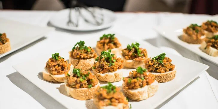 Degustace italských vín a jídel s výkladem a ukázkami vaření