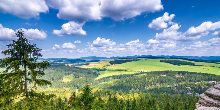 Čarokrásný Adršpach: Dovolená s polopenzí a termíny až do podzimu 2019