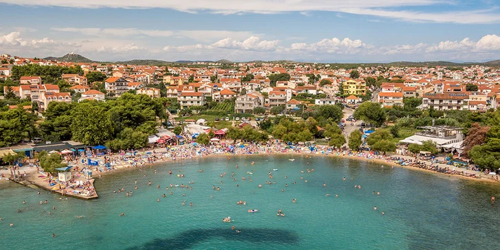 Dovolená v letovisku Vodice s polopenzí či light all inclusive, až 2 děti zdarma