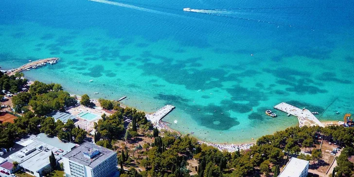 Dovolená v letovisku Vodice s polopenzí či light all inclusive, až 2 děti zdarma