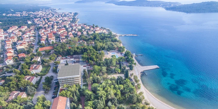 Dovolená v letovisku Vodice s polopenzí či light all inclusive, až 2 děti zdarma