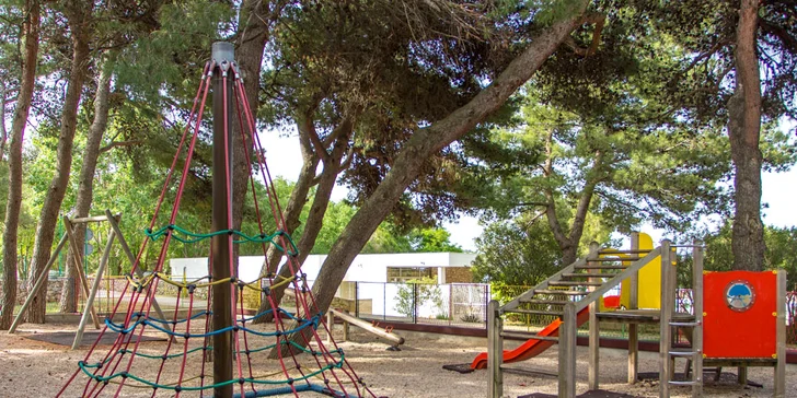 Dovolená v letovisku Vodice s polopenzí či light all inclusive, až 2 děti zdarma