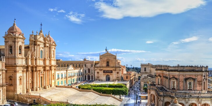Poznávací zájezd na Sicílii: doprava, 5 nocí v hotelu, 1 na lodi a polopenze