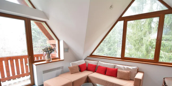 V každom apartmáne je káblová TV a možnosť pripojenia na internet.