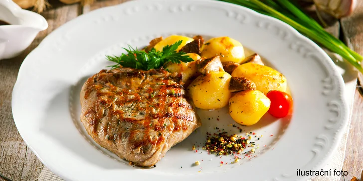 Šťavnaté flambované vepřové steaky z krkovičky pro dvě osoby