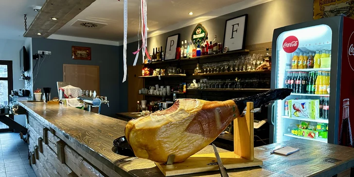A aby byl zážitek kompletní, máte v ceně i osvěžující nápoj pro každého z vás – malé pivo nebo limonádu.