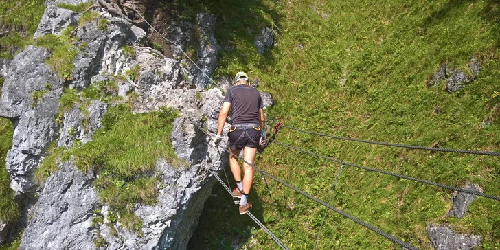 Pobyt v rakouských Alpách: snídaně či polopenze, sauny a turistická karta