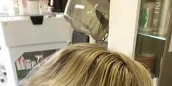 Kadeřnický balíček s melírem či ombré a Olaplexem pro všechny délky