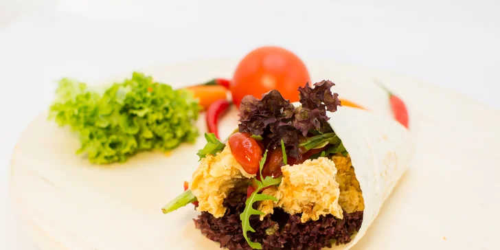 Kuřecí burger, twister nebo dětské menu s hranolky a pitím dle výběru