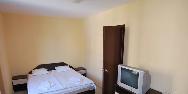 Letecky na Sluneční pobřeží: apartmány kousek od pláže, děti platí jen letenku