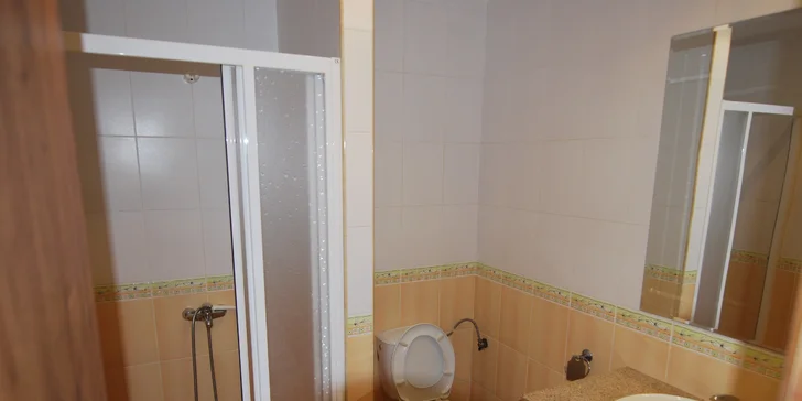 Letecky na Sluneční pobřeží: apartmány kousek od pláže, děti platí jen letenku