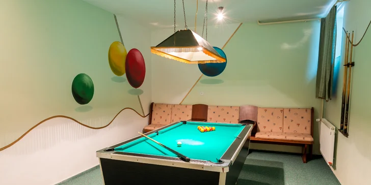 Ve volných chvilkách si zahrajete kulečník, stolní tenis a šipky.