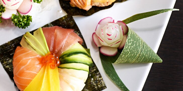 Vyzkoušejte novinku: sushi donuty s lososem a tuňákem