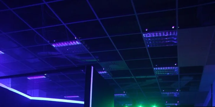 Letní střílečka v laser game aréně LazerFun: hra pro 1, 4, 6, 8 nebo 12 osob