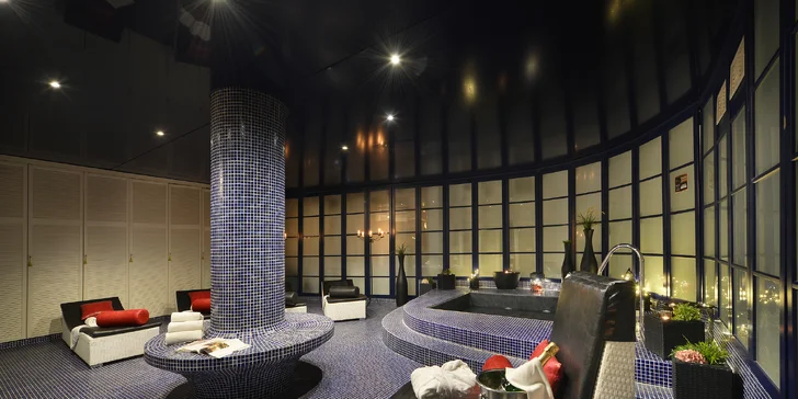 Ve všední dny je wellness v provozu od 12:00 do 20:00, v sobotu od 10:00 do 20:00.