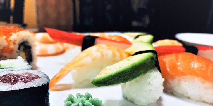 51 ks čerstvého a expresně připraveného sushi v oblíbené restauraci Mango