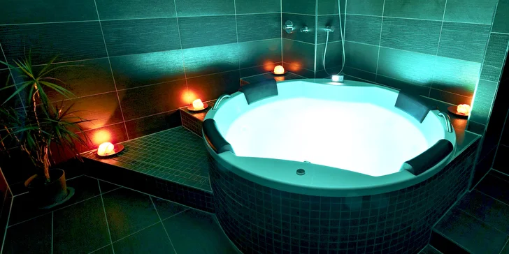 90 minut relaxace a romantiky v bublinkách Amorovy vířivky pro dva