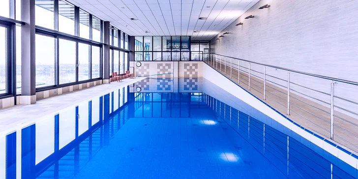 4* hotel přímo u Slunečních jezer: soukromá pláž, privátní wellness i vstup do aquaparku