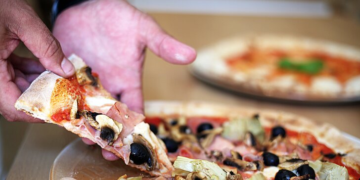 Pravá italská pizza a nealko nápoj pro 1 i 2 v restauraci s italským kuchařem
