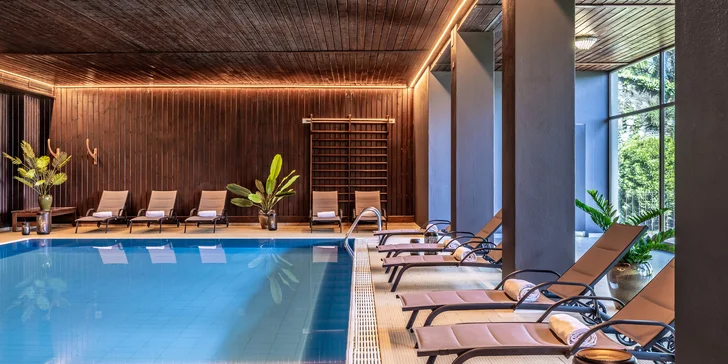 Zabydlíte se v moderním hotelu Meandro.