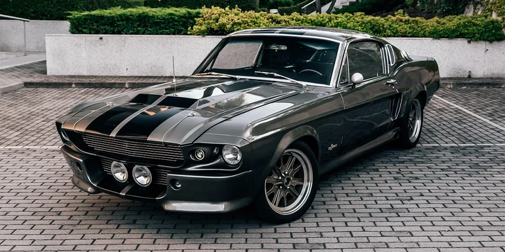 Jízda zpátky časem: spolujízda či půjčení Mustangu Eleanor z roku 1967, V8, výfuky Magnaflow