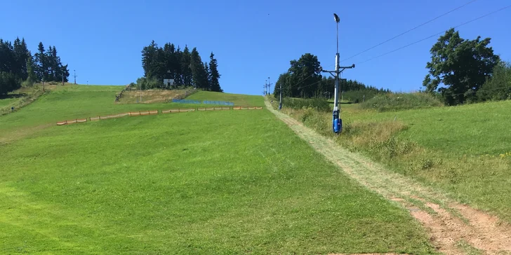 Červen plný adrenalinových atrakcí pro děti: horské káry, tubing i trampolíny