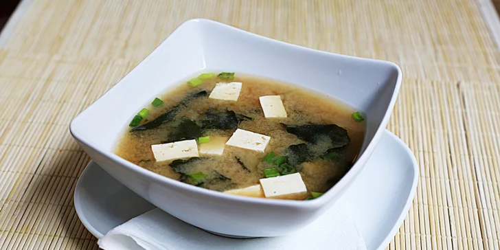 Sushi sety 22, 35 a 36 ks i s polévkou miso nebo Tom Yum Kay