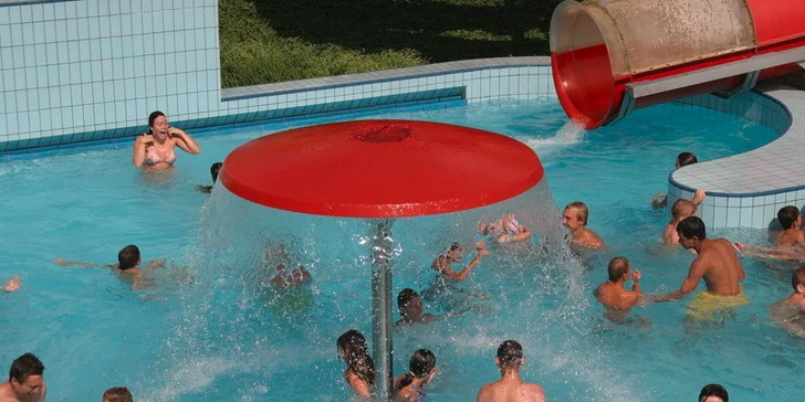 Plavání a dovádění ve vyškovském aquaparku: 120 minut pro děti i dospělé