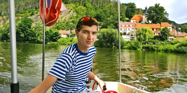 Hurá na Berounku: vyhlídkové plavby karlštejnským podhradím