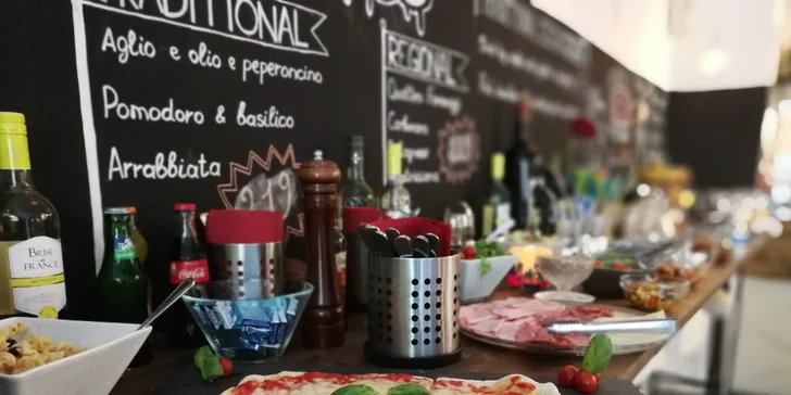 Začněte den vydatnou snídaní: all you can eat i s nápoji u Národní třídy