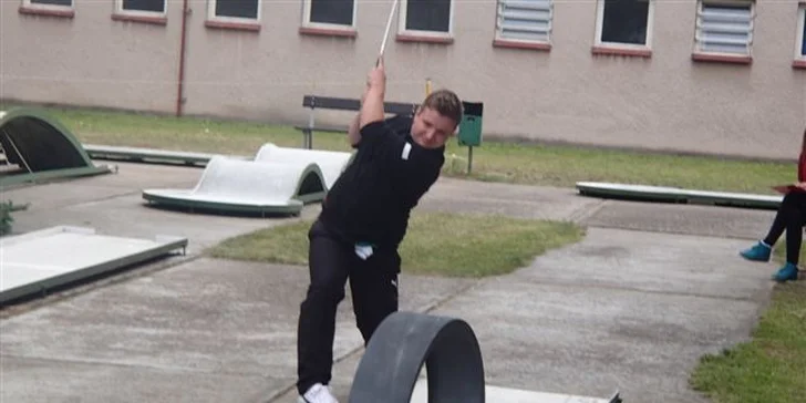 Zábava pro celou rodinu: Dvě hodiny minigolfu pro jednoho, dva i rodinu