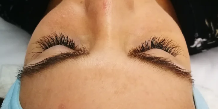 Prodloužení řas metodou řasa na řasu se značkou Beautier Lashes