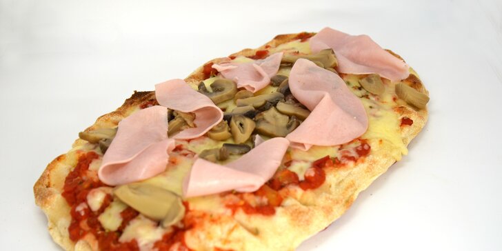 Zdravější varianta pizzy: 1 nebo 2 oválné pinsy kousek od Národní třídy