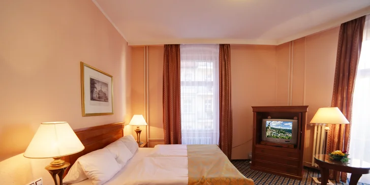 Odpočinek v Karlových Varech: lázeňský hotel s plnou penzí a procedurami