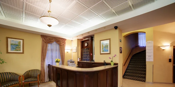 Odpočinek v Karlových Varech: lázeňský hotel s plnou penzí a procedurami