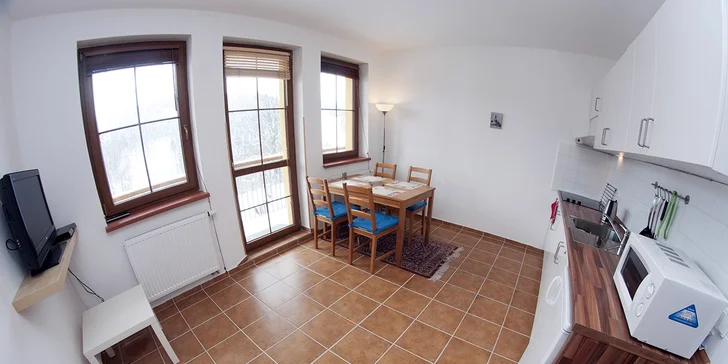 Aktivní dovolená v Krkonoších: ubytování v apartmánech i půjčení koloběžek