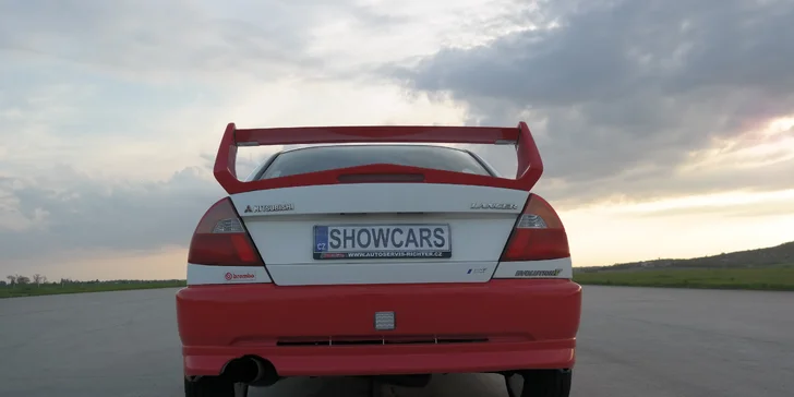 Rozjeďte to na Polygonu Brno: 6 nebo 12 kol v Mitsubishi Lancer a Subaru Impreza