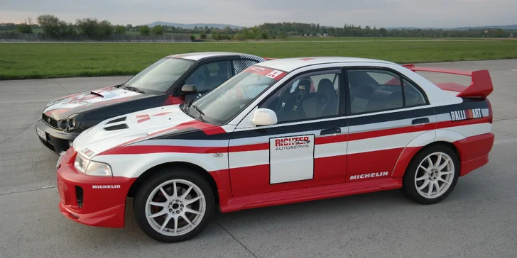 Rozjeďte to na Polygonu Brno: 6 nebo 12 kol v Mitsubishi Lancer a Subaru Impreza