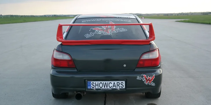 Rozjeďte to na Polygonu Brno: 6 nebo 12 kol v Mitsubishi Lancer a Subaru Impreza