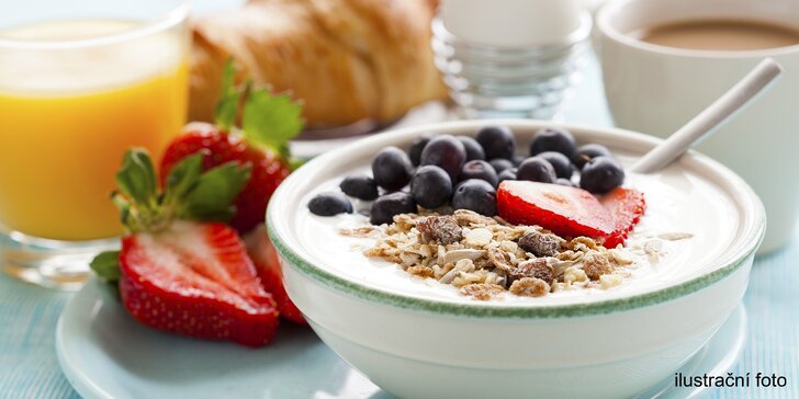 Nastartujte den dobrým jídlem: slaná, sladká, caprese nebo zdravá snídaně