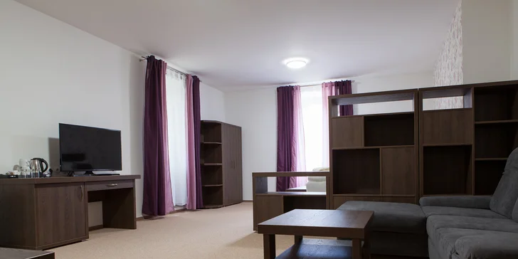 Historická vila v Krnově: pokoje či apartmány se snídaní i polopenzí