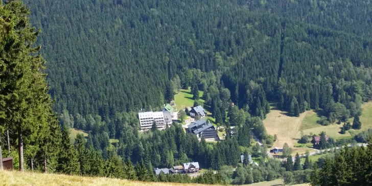 Jaro nebo léto v Harrachově: polopenze a light all inclusive na nápoje