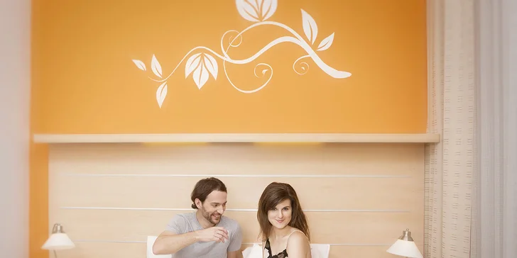 Romantika ve 4* hotelu v Karlových Varech s polopenzí, masáží a whirlpoolem