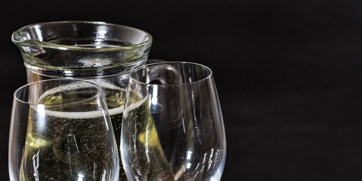 Talíř dobrot a Aperol, Prosecco nebo víno na Vinohradech